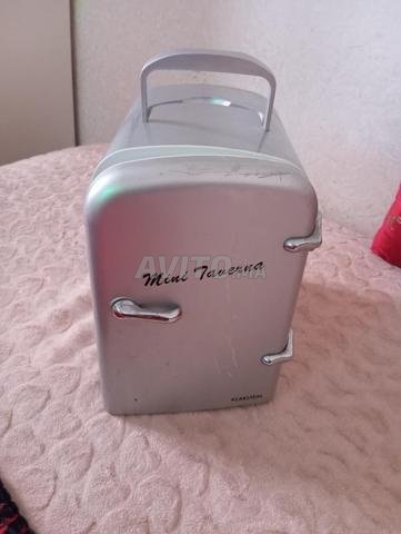 ثلاجة متنقلة خاصة بمكاتب وسيارات وشاحنات