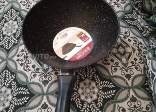 Poêle à wok en granite