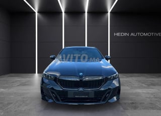 BMW 550 e (هجينة)