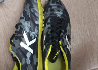 Crampon Kelme taille 41