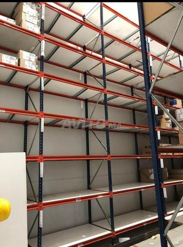 Rayonnage semi-lourd robuste pour vos entrepôts