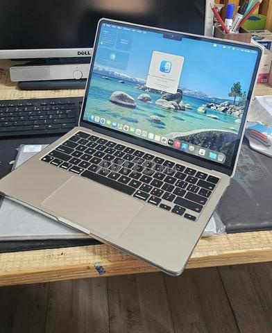Macbook air M2 2022 13,6