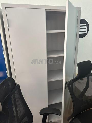 خزانة حديدية متينة مع رفوف داخلية - 2