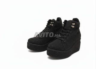 Chaussure à talon caché