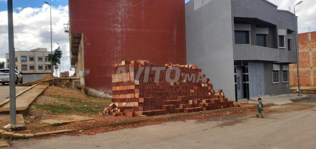 أرض موثقة ومجهزة للبيع سبع عيون 130م