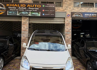 Peugeot Partner Diesel Manuelle 2019 à Tanger