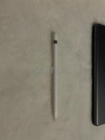 Ipad 7ème génération 128Go avec clavier et Apple Pencil - 2
