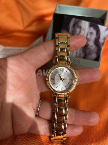 ساعة يد نسائية GUESS