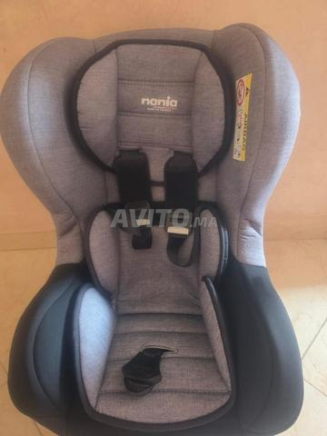 مقعد سيارة نانيا