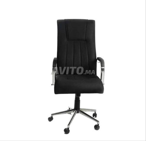 كرسي مكتب من الجلد الصناعي مع عجلات - 2