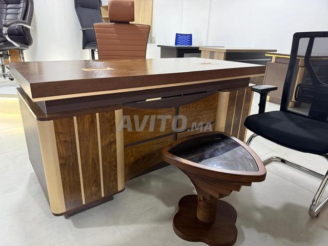 Bureaux importés à des prix compétitifs et qualité garantie