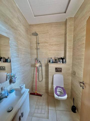 فيلا أنيقة عصرية مع مسبح هادئ وآمن - 2