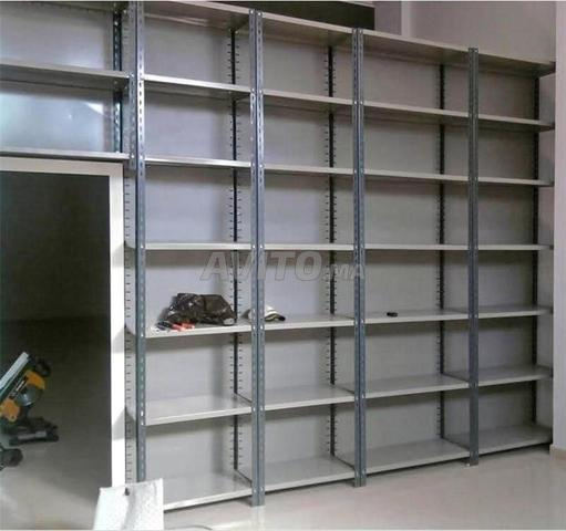 رفوف معدنية قوية مثالية للمستودعات