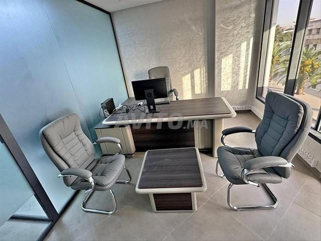 Bureau importé haut de gamme * مكتب عصري للعمل