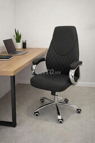 Chaise de bureau professionnelle au design élégant pour usage quotidien