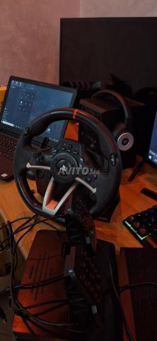 مقود ألعاب للحاسوب و PS4