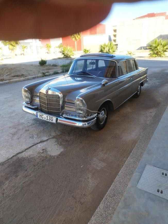 Mercedes 230S Collection 