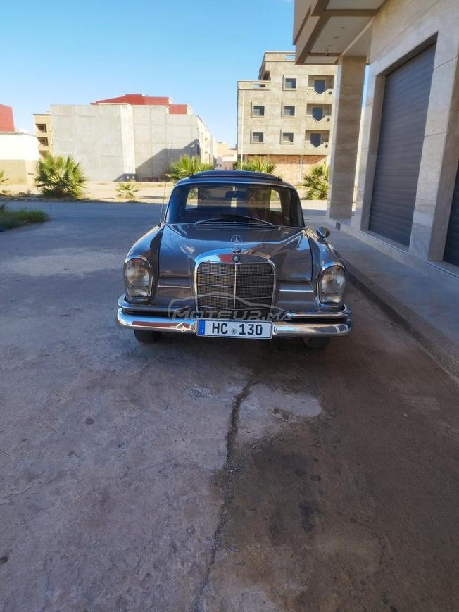 Mercedes 230S Collection 