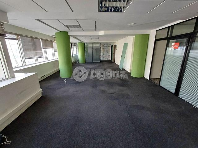 CMN-MA-1952 - Bureau à louer à Les Hôpitaux