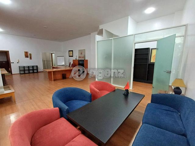 CMN-MA-1873 - Bureau à louer à Les Hôpitaux