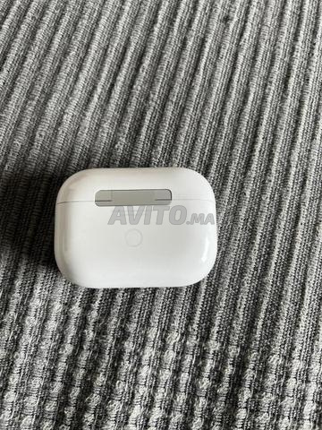 إيربودز برو الجيل الأول في حالة جيدة جدا