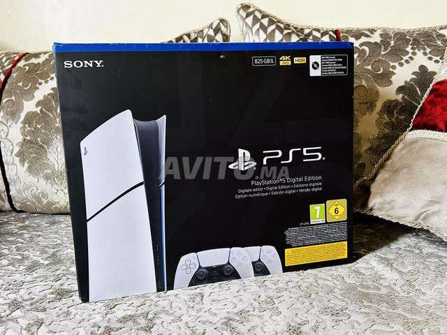 Ps5 Slim digital Neuuf 2 manette boite fermé