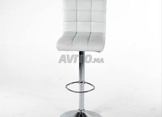 Tabouret de bar confortable avec design tendance