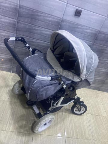 عربة أطفال للتوائم بحالة جيدة جدا.