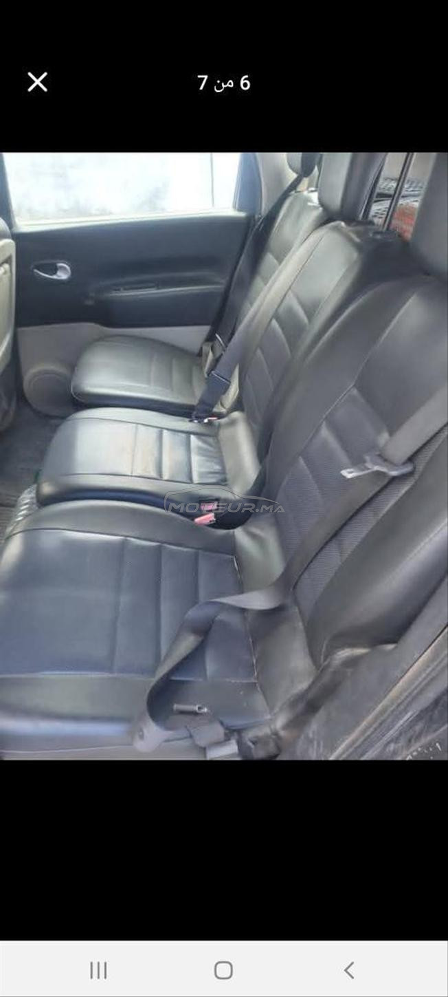 سلام عندي Renault scenic مزال نقيا 