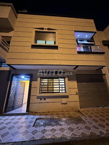 Maison indépendante avec garage en forme de villa