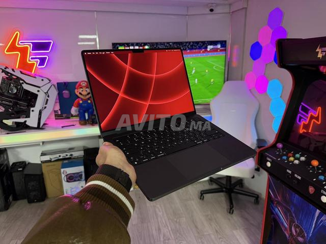 Macbook Pro 14 2025 M4 24GB Ram 1TB SSD Cycle 66