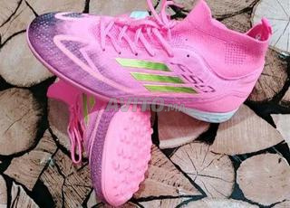 Tétouan Chaussure de foot neuve de haute qualité