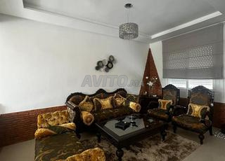 صالون أنيق للبيع