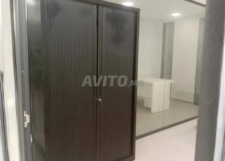 Bureau et table de réunions