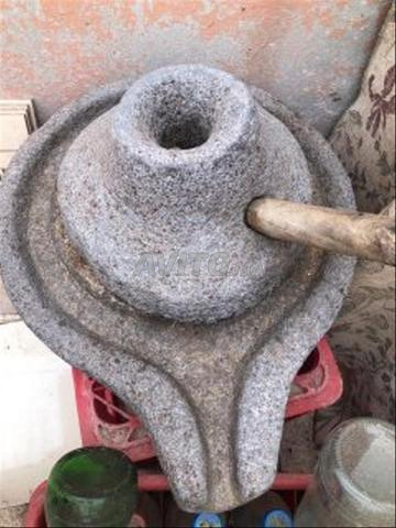 مطلوب كراء رحى حجرية لأغراض تصوير فيديو بآسفي