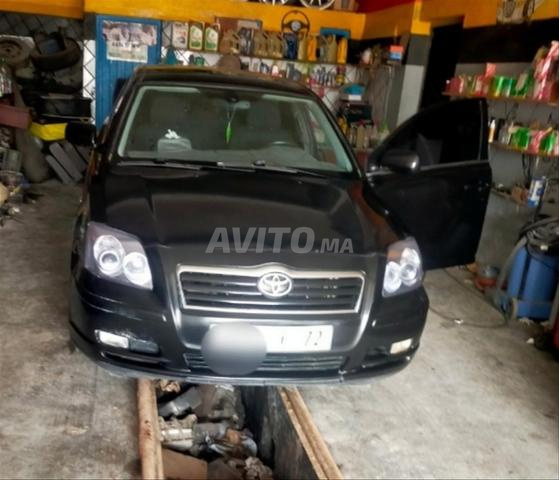 Toyota Avensis D4D Montage U. k