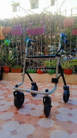 مشاية للكبار السن