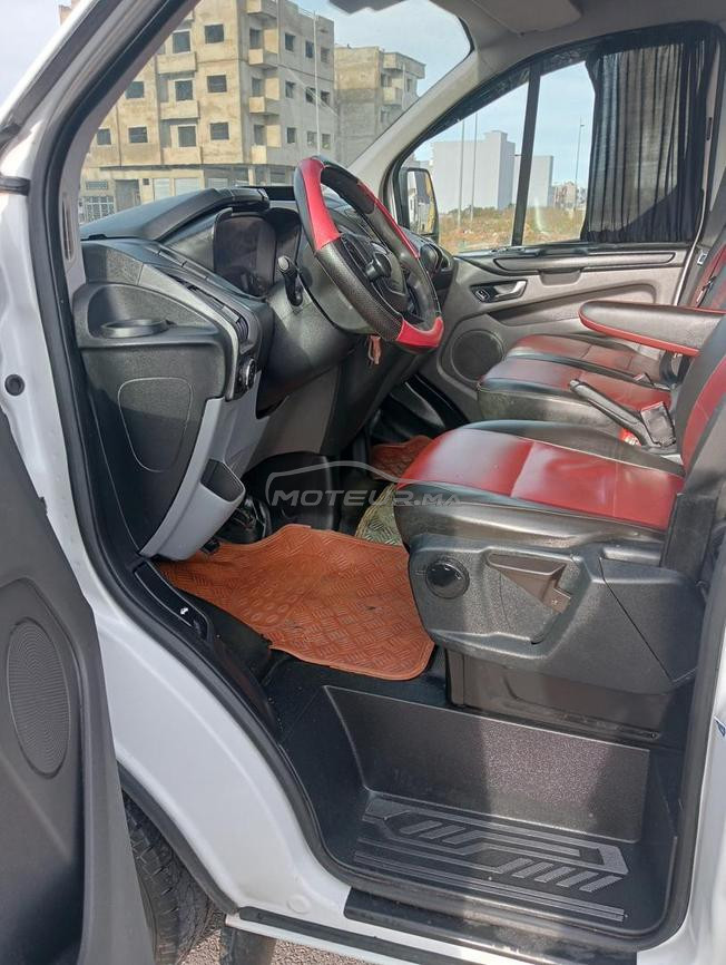 vente voiture ford custom 
