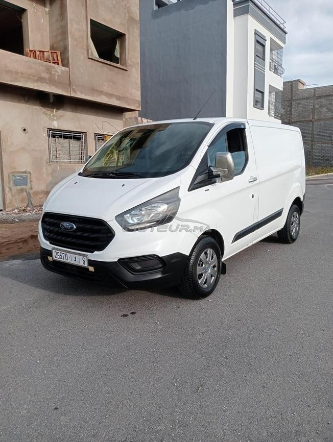 vente voiture ford custom 