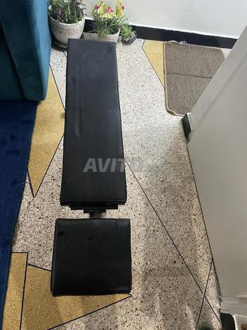 Banc d'exercice pour les haltérophiles