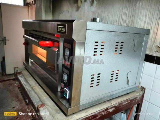 فرن بيتزا احترافي يعمل بالغاز