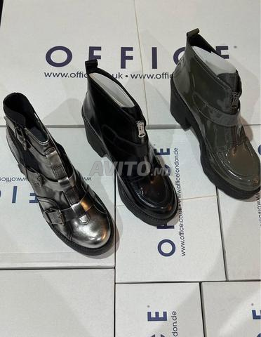 Chaussures en gros / بالجملة   MARQUE UK 🇬🇧 