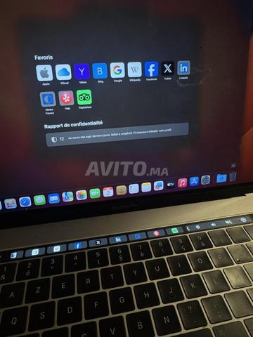 MacBook Pro 15” 2017, Touch Bar, i7/2,8/16Go/256Go - 2