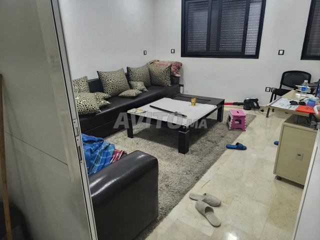 طريق مسطح مجهز 3غرف 69م2 للاستخدامات المعمارية. ميرس سلطان.