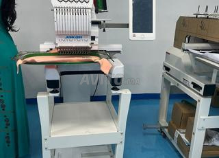 Machine à broder électronique JAKAR garantie 2 ans