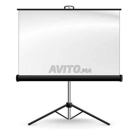 شاشة عرض ترايبود