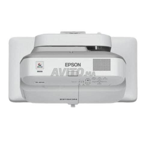 Epson EB-585Wi vidéoprojecteur focale