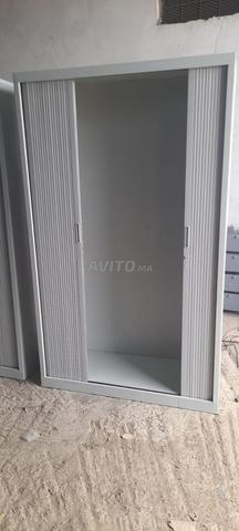 Armoire métallique // battante*coulisse*rideaux