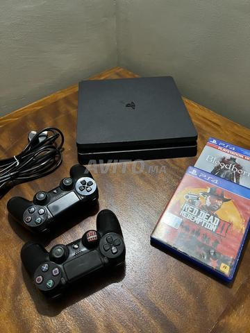 Ps4 Slim 500gb 2 manettes 2 CD