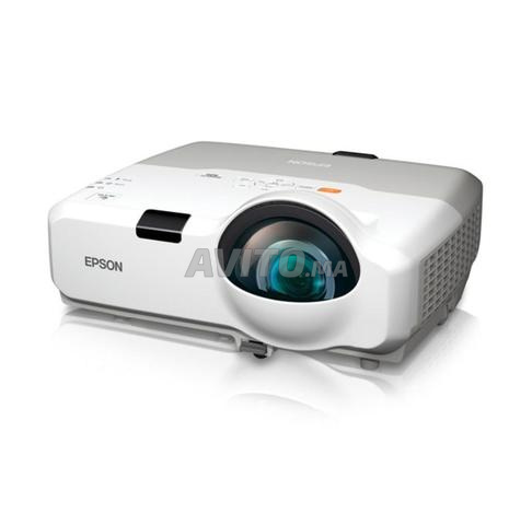 جهاز عرض XGA LCD إبسون EB-420